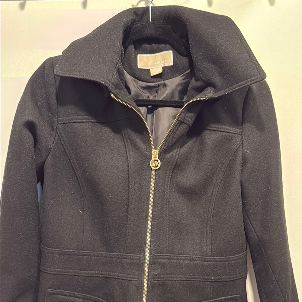 Michael Kors Black Trench Coat with High Collar and Tailored Fit
